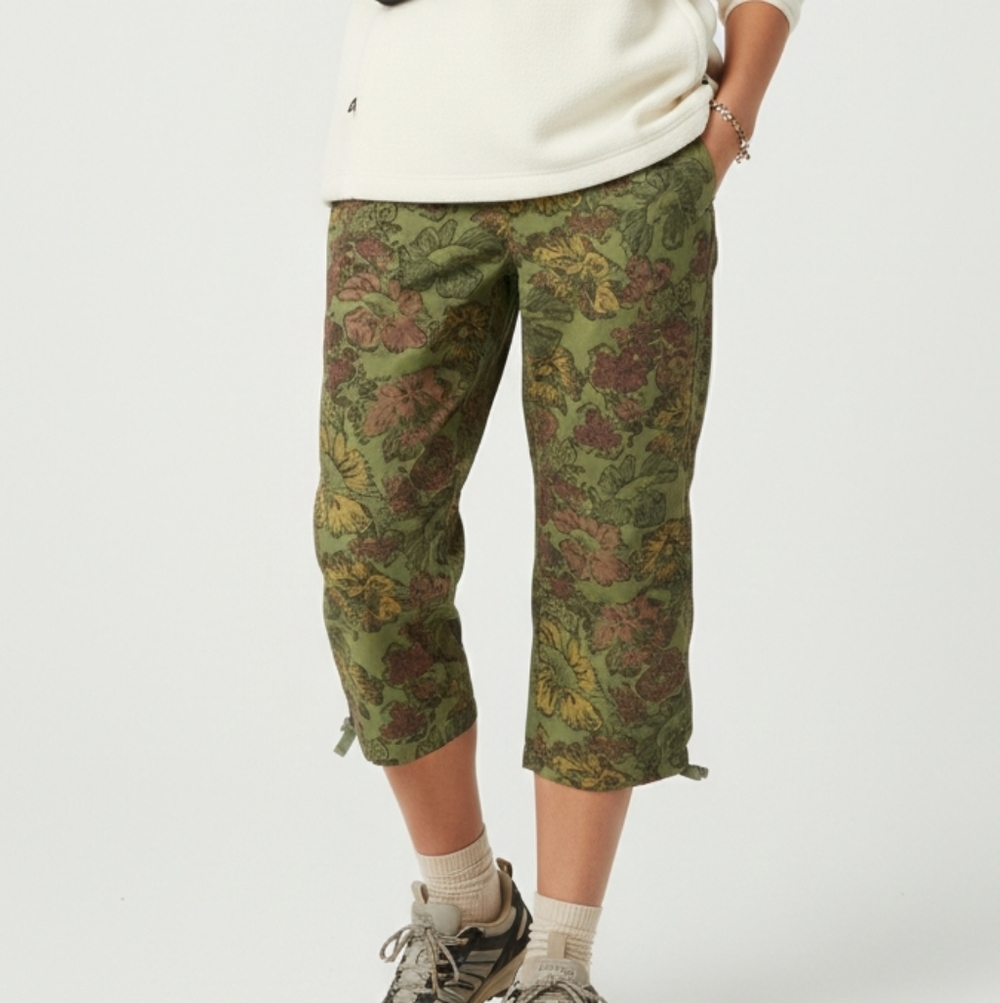 Izod Green Floral Tropical Bohemian Gorpcore Cropped Pants Size 12